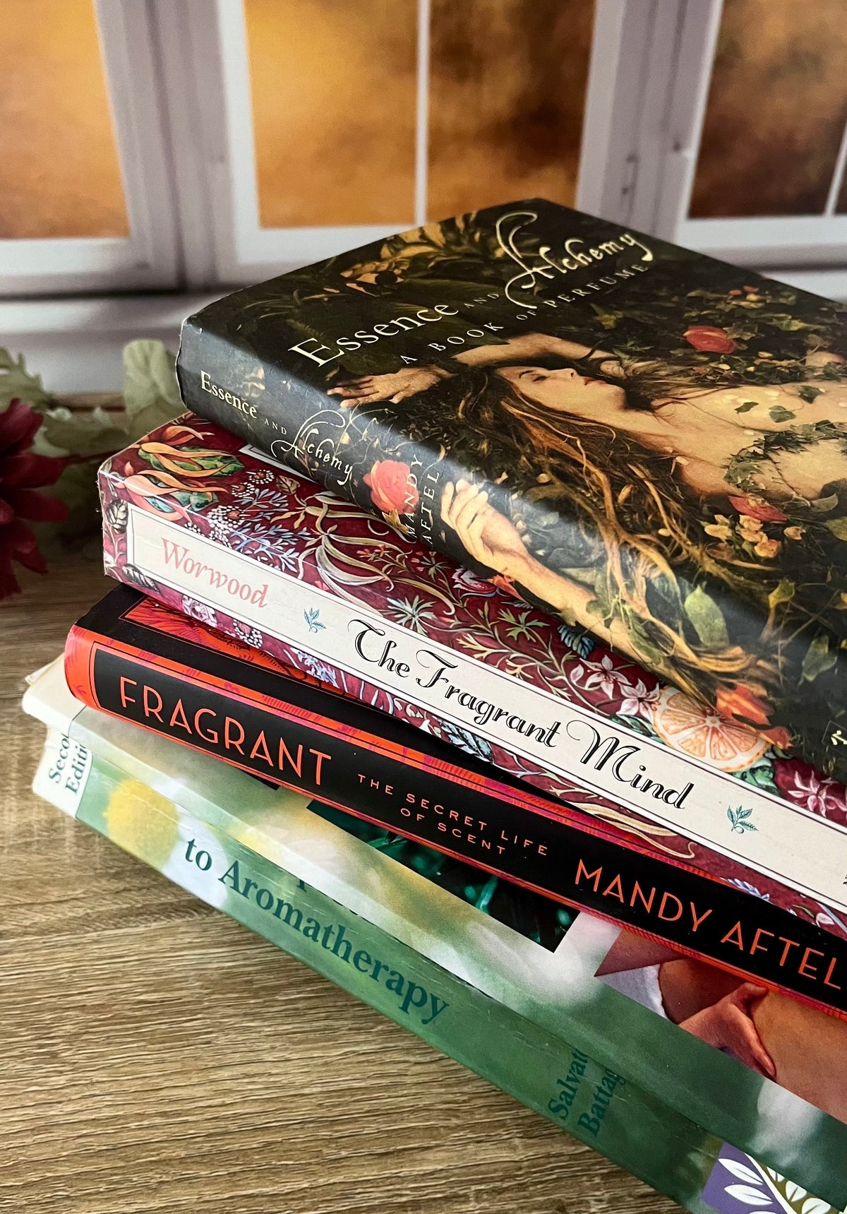 Collecting Knowledge – L'AuraBotanicals