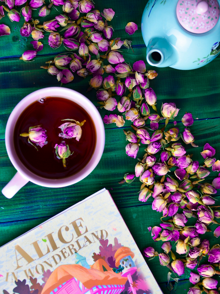 Alice in Wonderland: Discovering Wonder and Glitters in Everyday Life